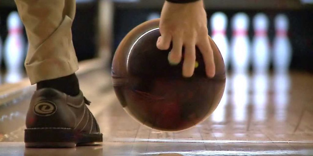 Brunswick Snake Glow Viz-a-Ball Review 1